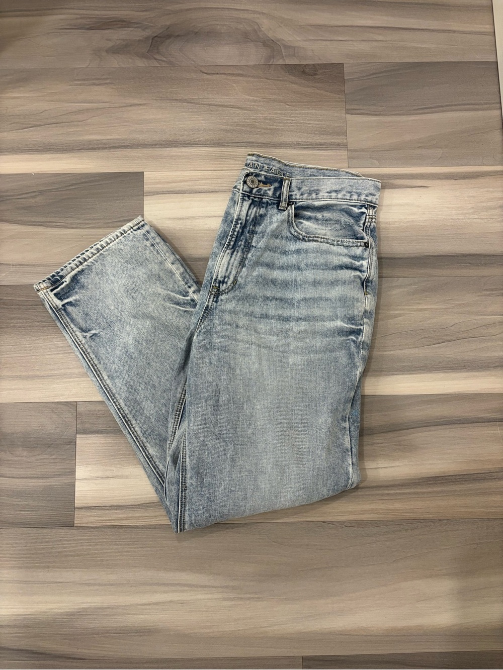 American Eagle Outfitters Light Blue Denim Jeans
